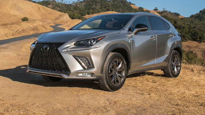 pareri lexus nx 300h
